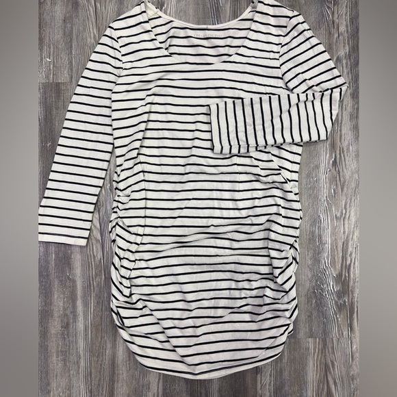 A pea in the pod maternity tshirt - Picture 3 of 3